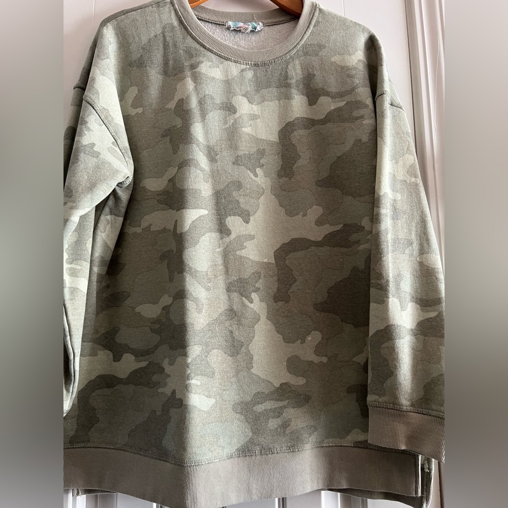 Washed and never worn! Hippie Rose Lounge, camo sweatshirt.